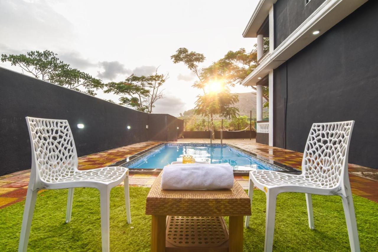 Empyrean Stay Ll 3Bhk Ll Black Horse Villa Ll Ac Ll Private Pool Ll Wifi II Lux Ll Лонавла Екстер'єр фото