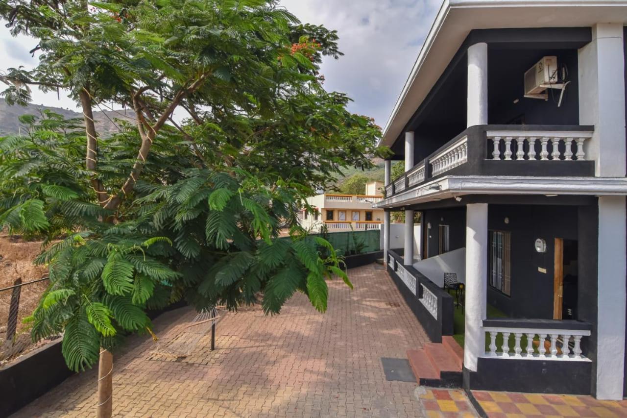 Empyrean Stay Ll 3Bhk Ll Black Horse Villa Ll Ac Ll Private Pool Ll Wifi II Lux Ll Лонавла Екстер'єр фото