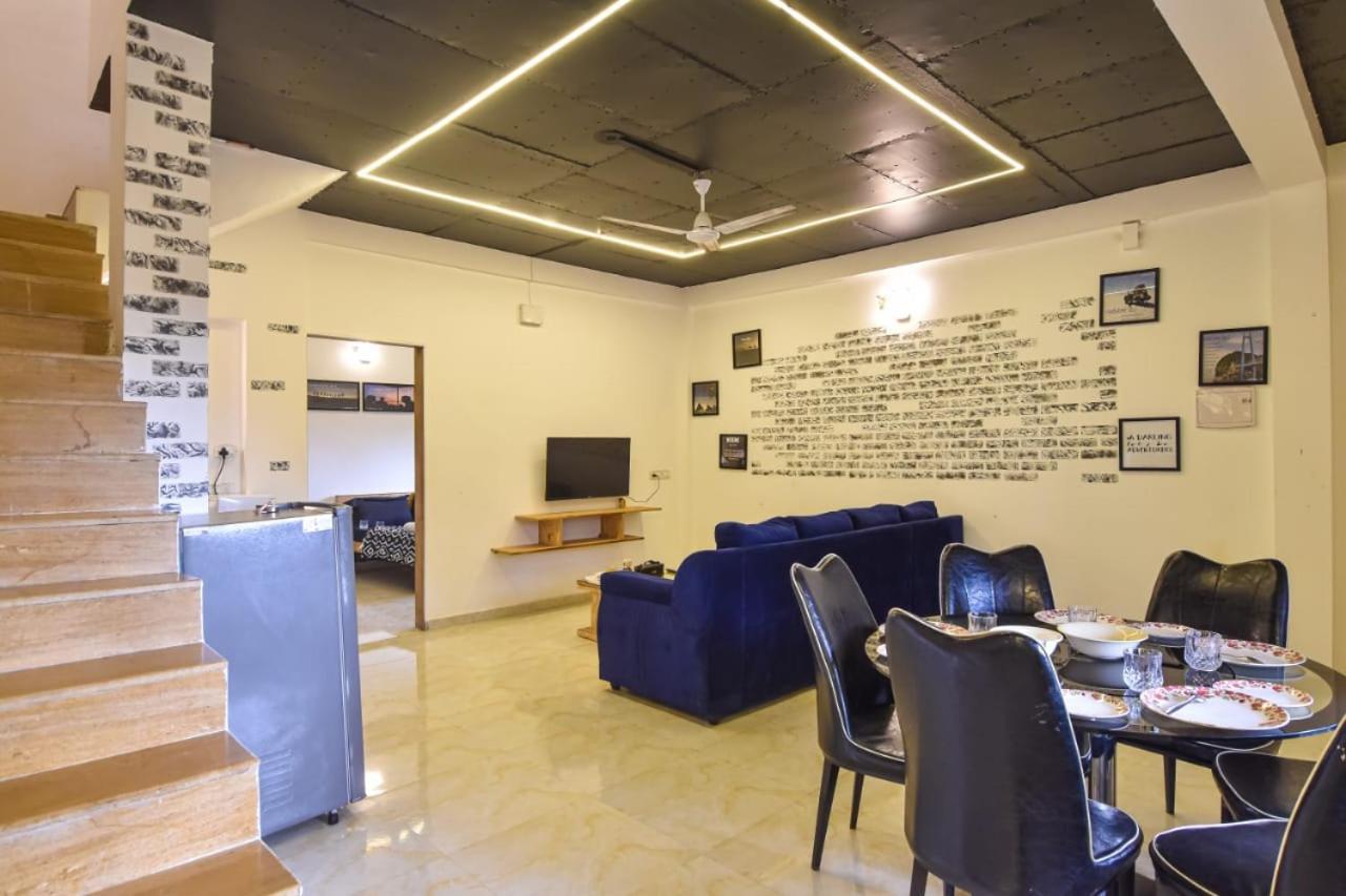 Empyrean Stay Ll 3Bhk Ll Black Horse Villa Ll Ac Ll Private Pool Ll Wifi II Lux Ll Лонавла Екстер'єр фото